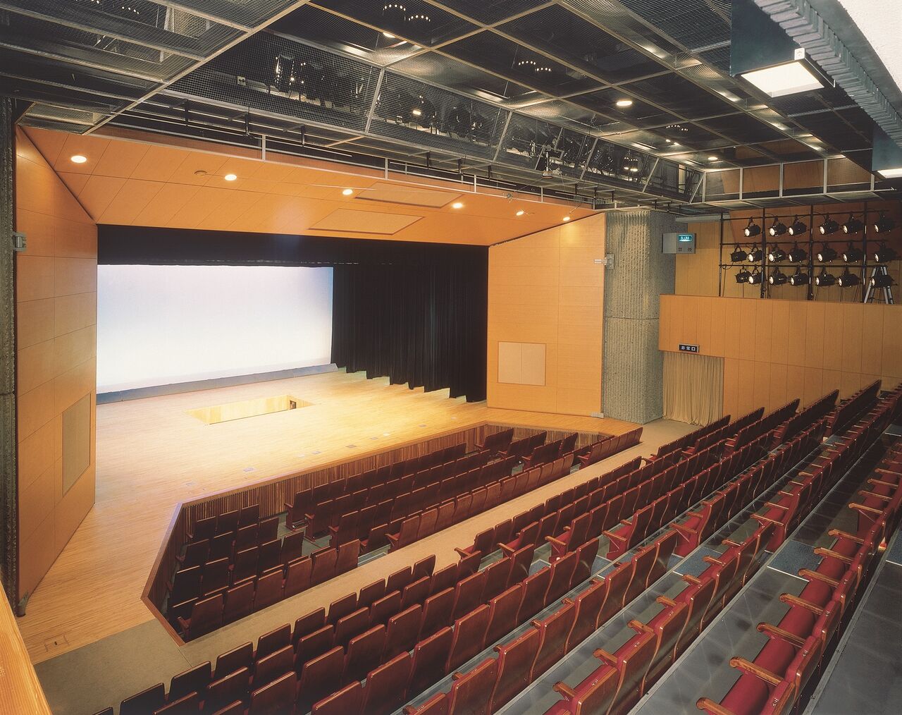 兵庫県立尼崎青少年創造劇場 ピッコロシアター