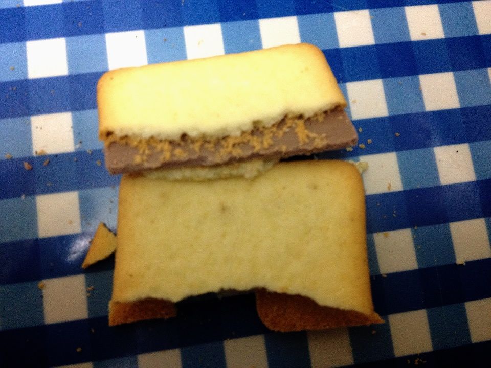 名古屋土産 東海寿 小倉トーストラングドシャ 明日の私