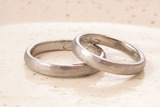 シンプルな結婚指輪