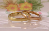 金の結婚指輪