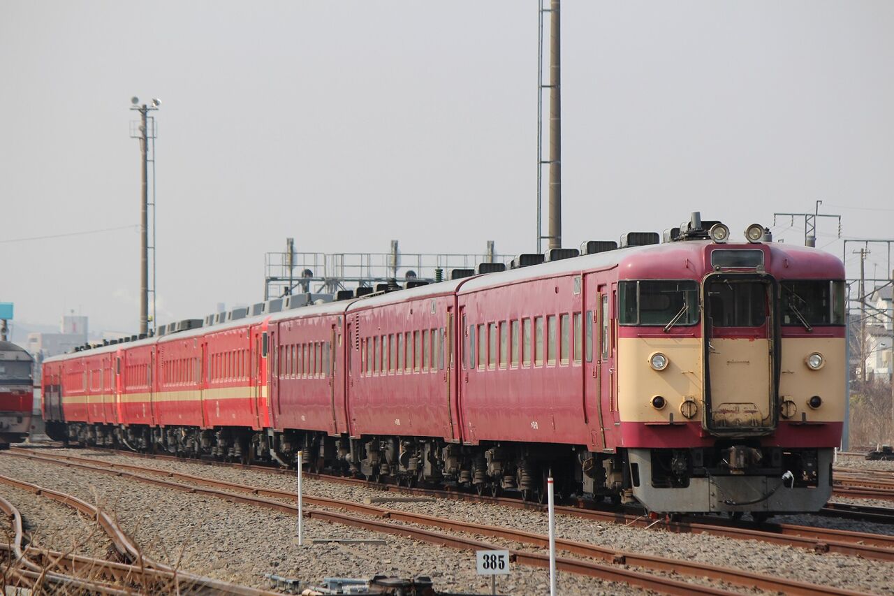 3月28日撮影記 2 東室蘭操車場に留置中の711系9連 札幌学院大学鉄道研究会ob会 3月28日撮影記 2 東室蘭操車場に留置中の711系9連 札幌学院大学鉄道研究会ob会