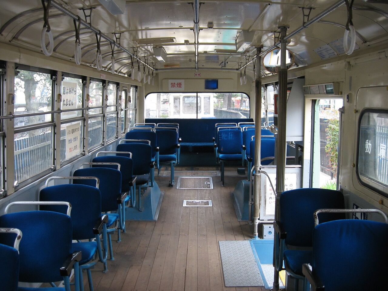 バス 廃品 部品取り 鉄道 奇跡の復活！ 60年前の「ラッシュバス」がよみがえったワケは