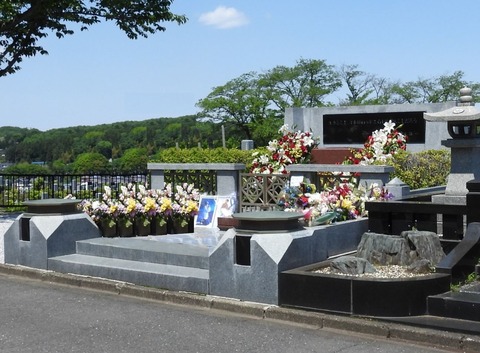尾崎豊墓所（ブログ用）