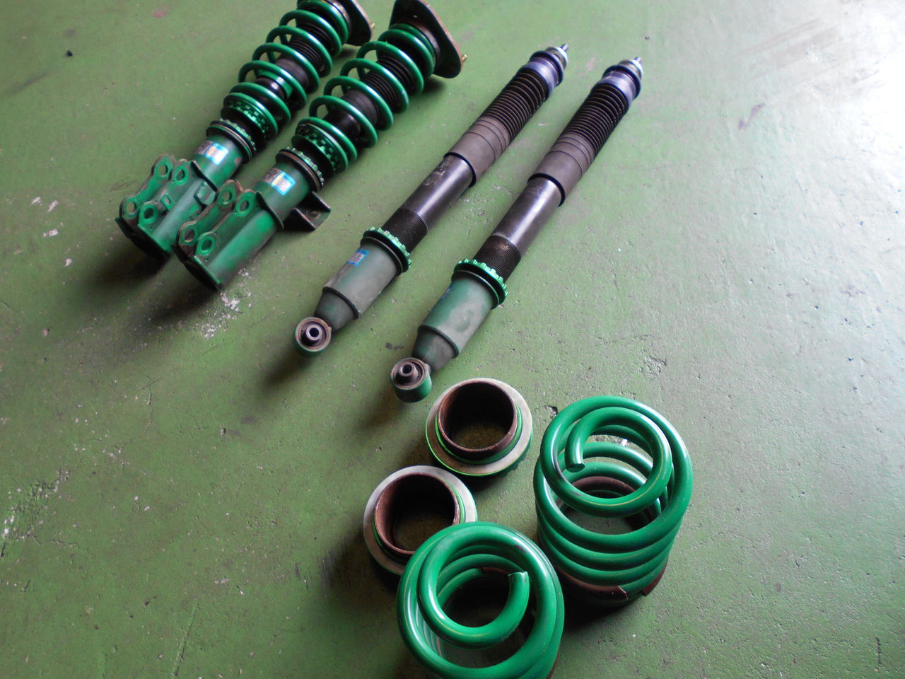 持込みサスペンション交換 春日井市のタイヤ屋 Blog シャフト 持ち込み タイヤ交換 パンク修理 スタッドレスタイヤ サスペンション交換 ダウンサス 車高調 名古屋 豊山町 尾張旭市