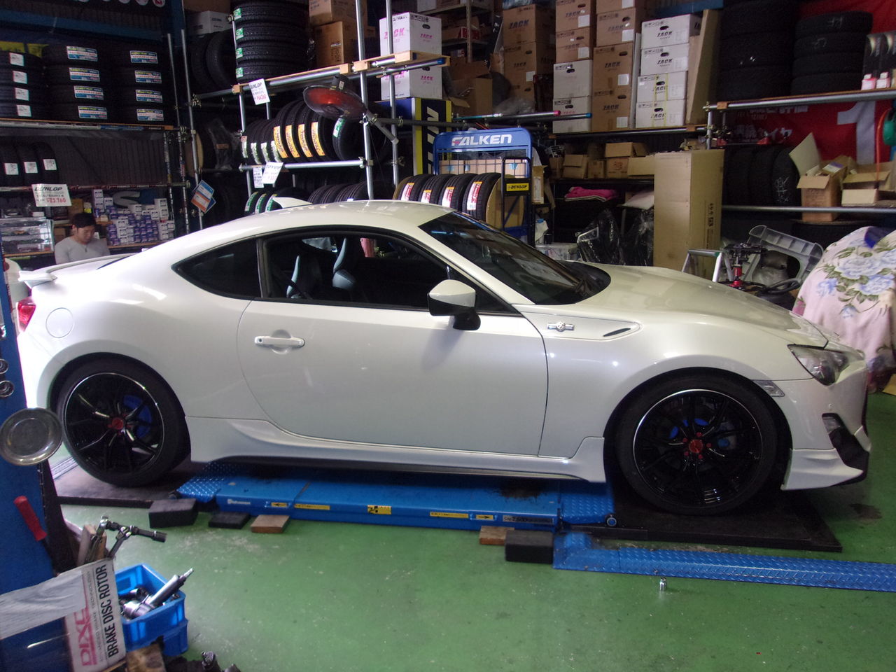 Kenda タイヤ交換 ｚｎ６ ８６ Shaftのブログ 春日井市 タイヤ交換 名古屋市 サス交換 持ち込み 豊山町 愛知県 小牧市 尾張旭市 サスペンション交換 一宮市 愛知県