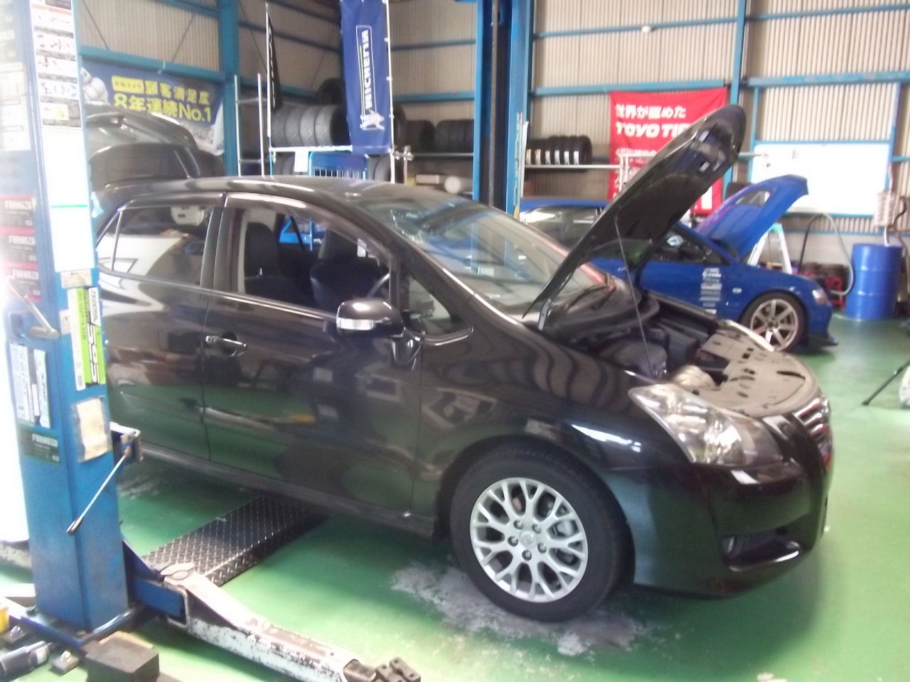 トヨタ ブレイド 持ち込みダウンサス交換 アライメント Shaftのブログ 春日井市 タイヤ交換 名古屋市 サス交換 持ち込み 豊山町 愛知県 小牧市 尾張旭市 サスペンション交換 一宮市 愛知県