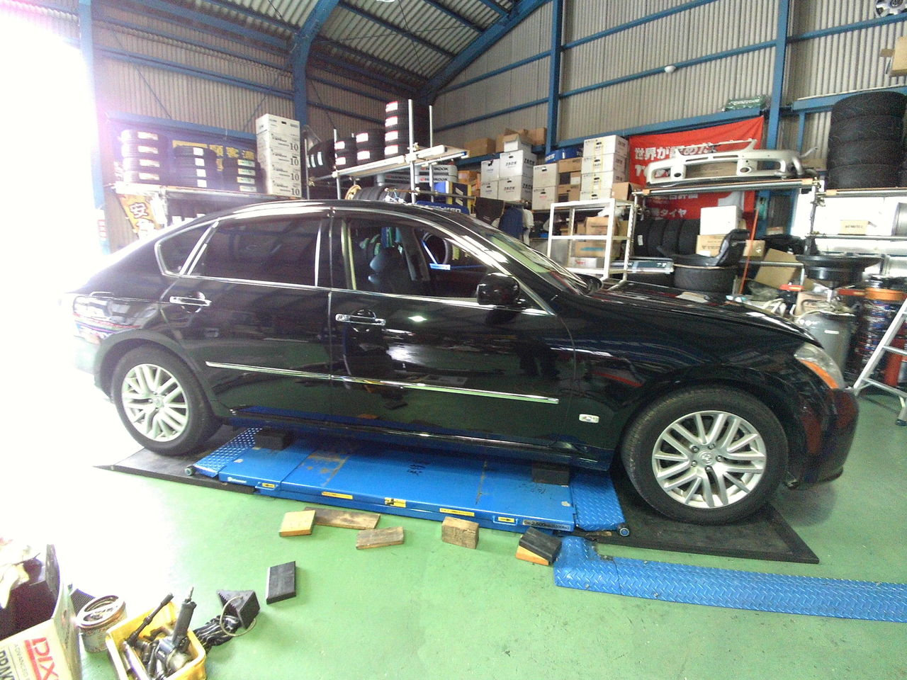 RS-R ダウンサス交換 持ち込み アルミホイール交換 Y50 フーガ 