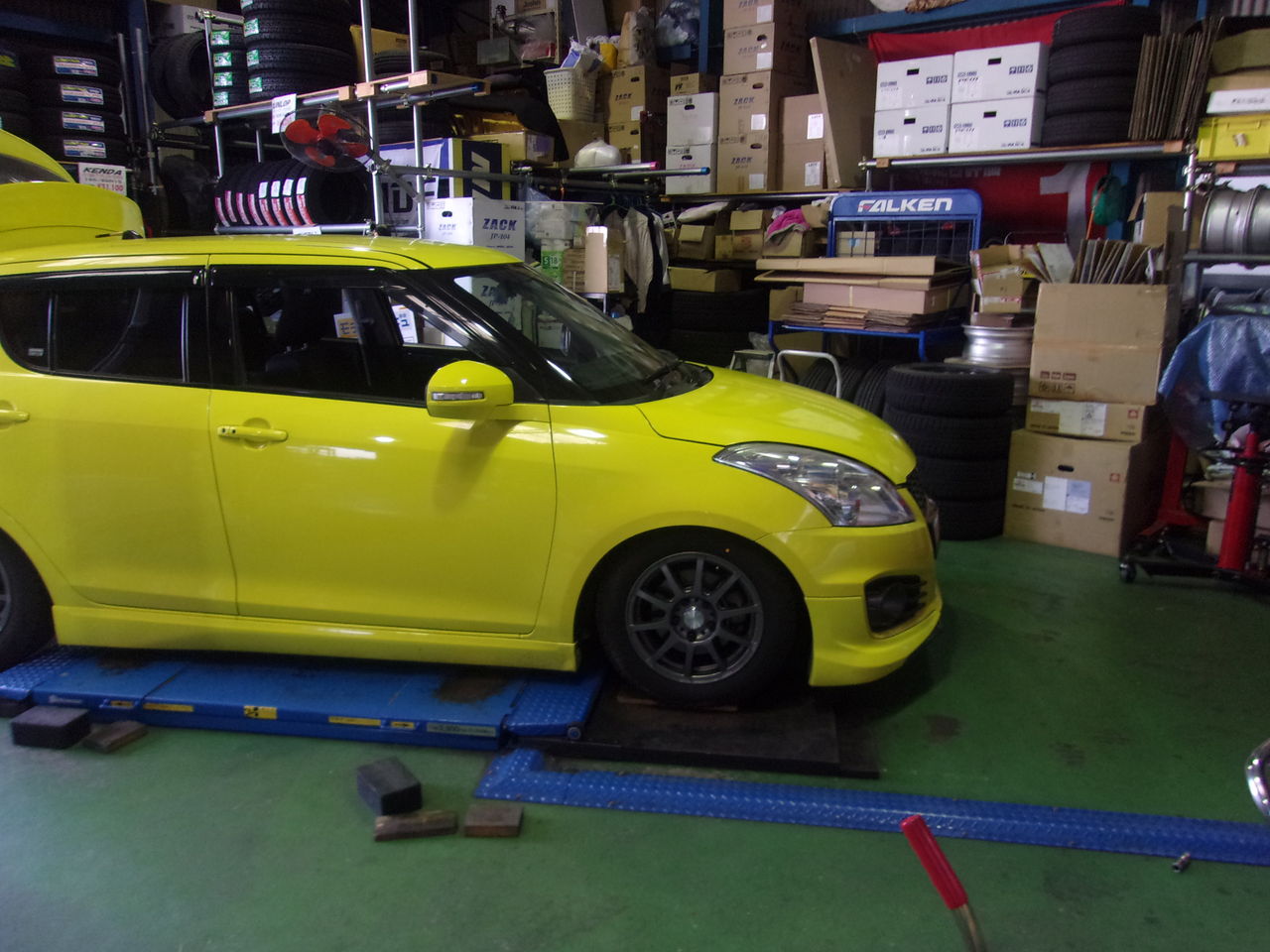 スイフトスポーツ 持込み サスペンション交換 車高調 タイヤホイール組み付け アライメント調整 Shaftのブログ 春日井市 タイヤ交換 名古屋市 サス交換 持ち込み 豊山町 愛知県 小牧市 尾張旭市 サスペンション交換 一宮市 愛知県