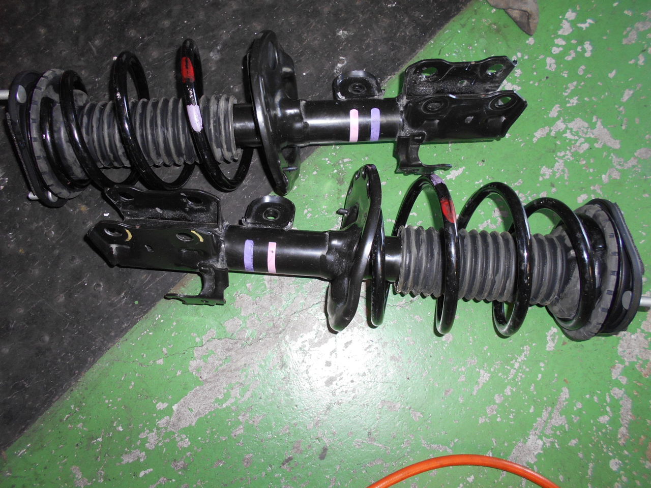 ⭐️新品同様⭐️プリウス30純正サスペンション前後一式/大阪市発 2025年最新】Yahoo!オークション -プリウス30 純正 (サスペンション