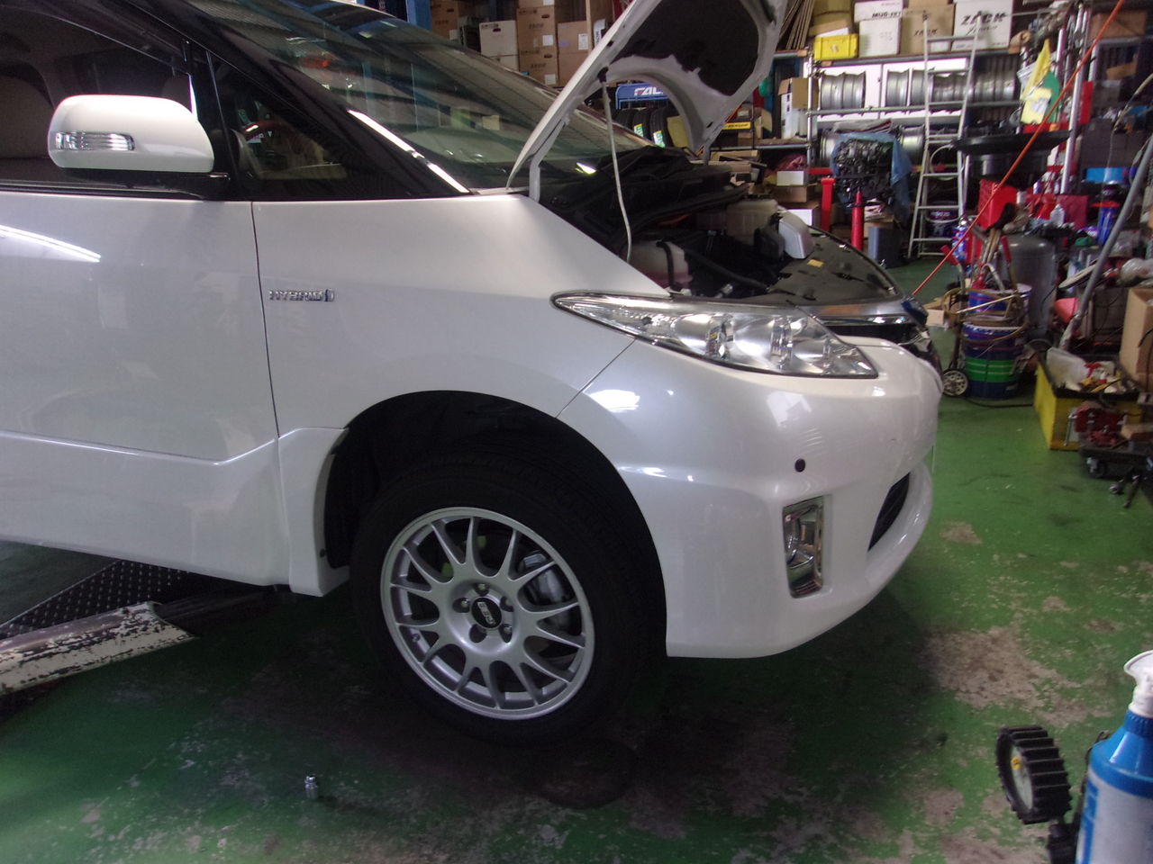 エスティマ ハイブリッド ブレーキキャリパー交換 持込み交換 Shaftのブログ 春日井市 タイヤ交換 名古屋市 サス交換 持ち込み 豊山町 愛知県 小牧市 尾張旭市 サスペンション交換 一宮市 愛知県