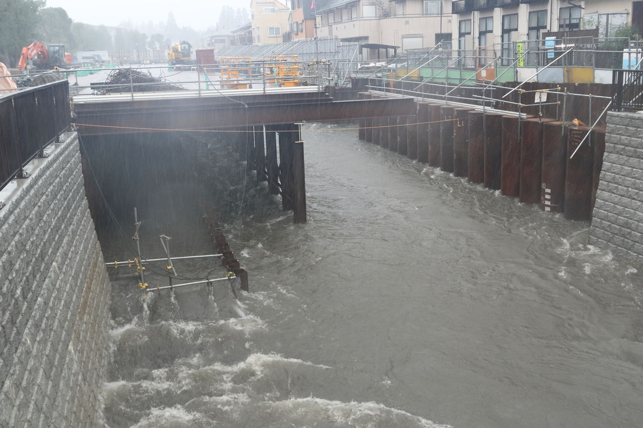 台風19号による石神井川の増水状況 13 30現在 元石神井小学生新聞編集長のblog