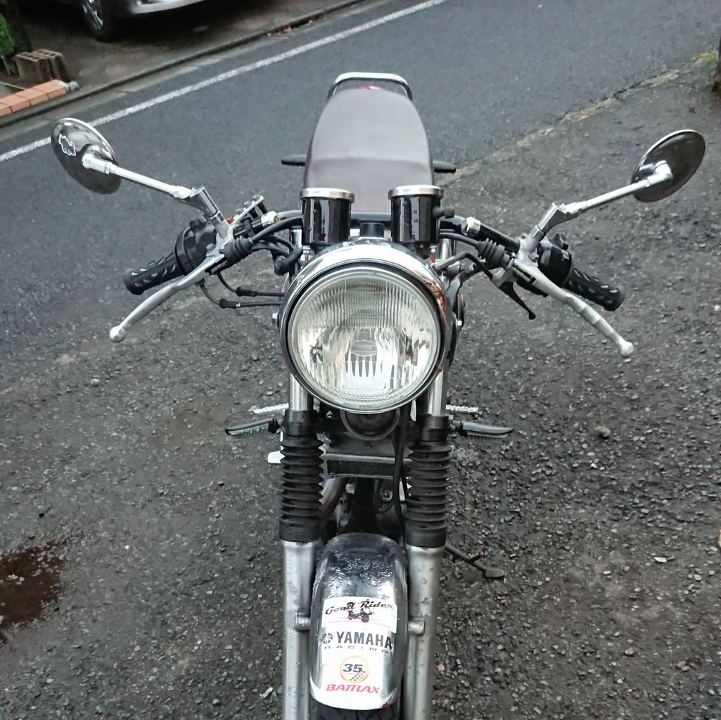 Sr400コンドルハンドル逆付け ちゃっかりカフェレーサー Bigdaddyのsr400素人整備