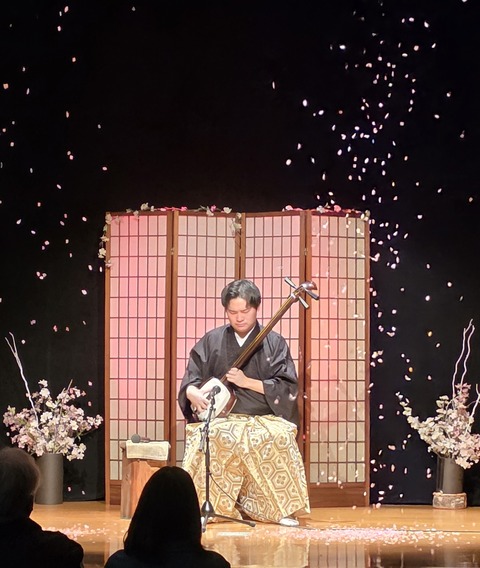 八月朔日さん桜