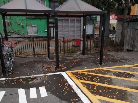 1669507832398.jpg三味線駐輪