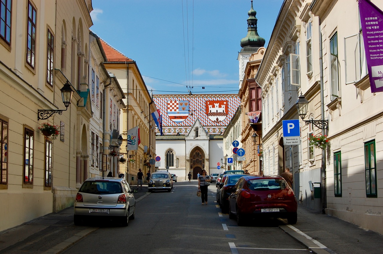 ザグレブ 聖マルコ教会 会社員の海外1人旅