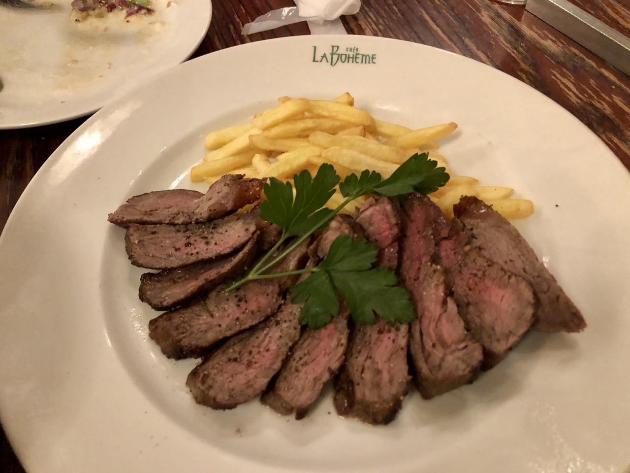 Cafe La Bohemeでディナー 会社員の海外１人旅