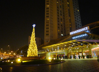 ルネッサンス揚子江ホテルの聖誕節(シェンタンジェ)ツリー