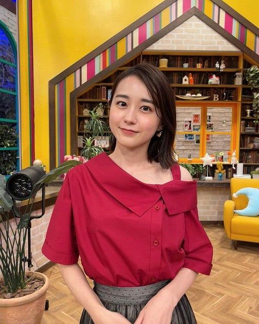 TBS★若林有子 大人っぽい姿が話題に「良い」「違った雰囲気」アップにした髪形にも「素敵」「かわいい」の声【ひるおび　Nスタ　ラフターナイト】