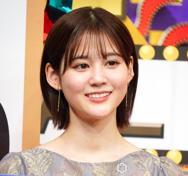 【テレ東】中原みなみ 恐竜”に食べられそう！ゲレンデでの無邪気な姿に反響「万能アナ」「一緒に滑りてえ」【モーサテ　アド街】