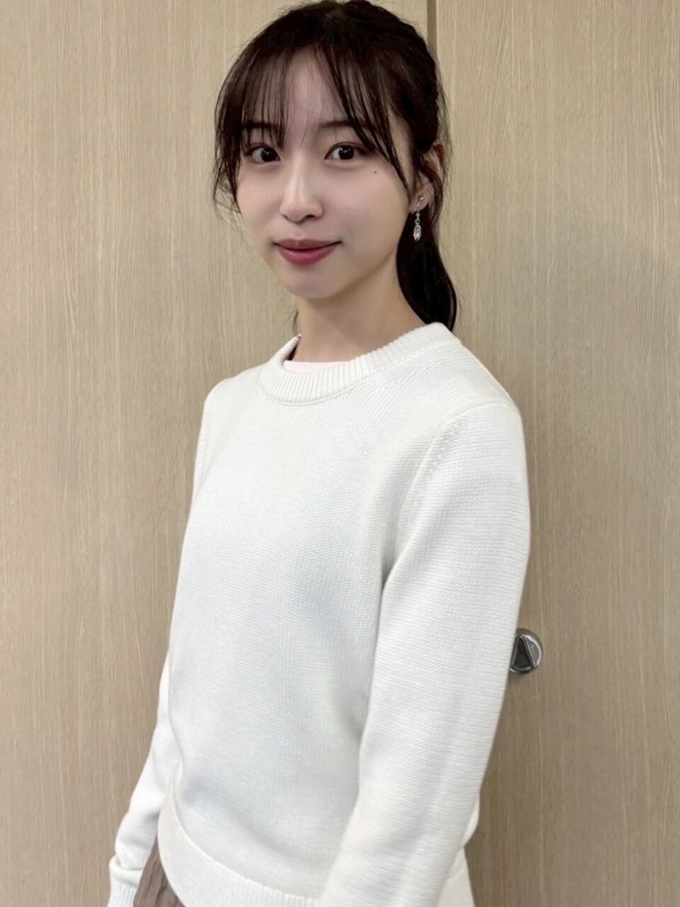 【めざまし】林佑香  白パンツで美脚度UP♪【セント】