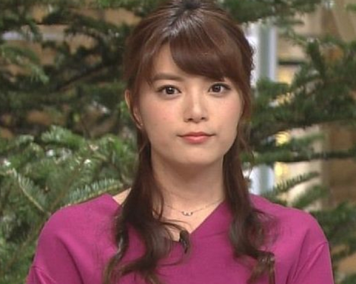 【注目】テレ朝・三谷紬アナ、ショートパンツ姿で美脚披露に「足ながっ」「足、細っ」  [おっさん友の会★]
