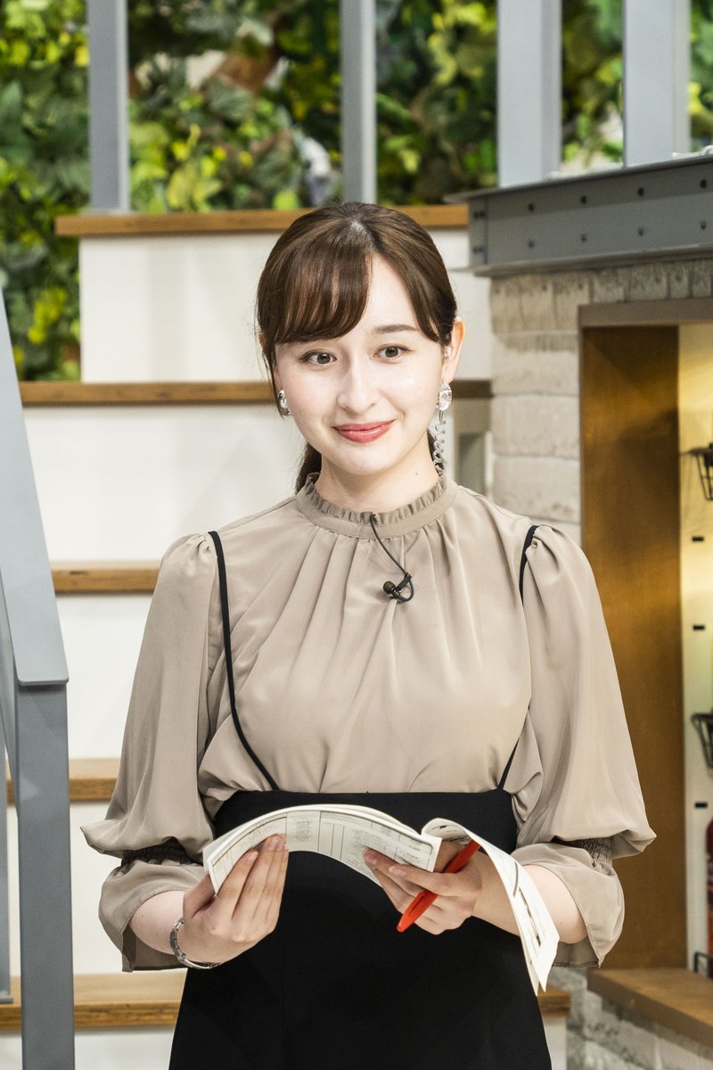 似合いすぎ！TBS宇賀神メグアナの巫女装束に「眩しい」「素敵」「神々しい」の声 【THETIME, 人生最高レストラン】