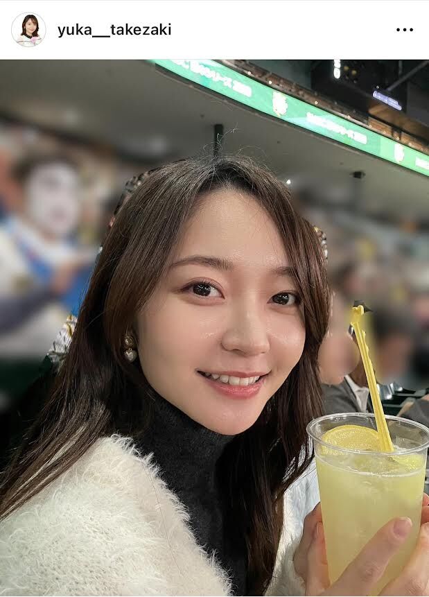 テレ東☆竹崎由佳☆ ニットカーデとパンツのお仕事コーデ　ラメと金ボタンがアクセントに【みんスポ】