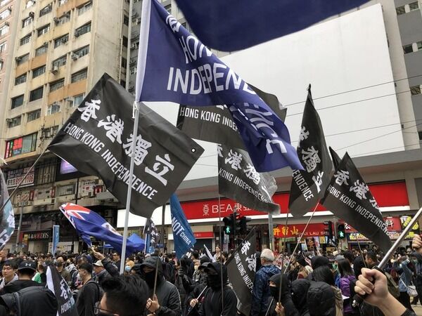 【速報】 香港200万人デモ、「香港頑張れ→中国から独立せよ」へスローガン変化