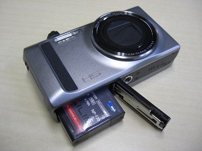 EX-ZR400とNP-130