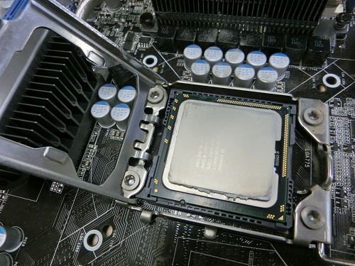 Core i7 965 Extreme Edition(3.2GHz)！！