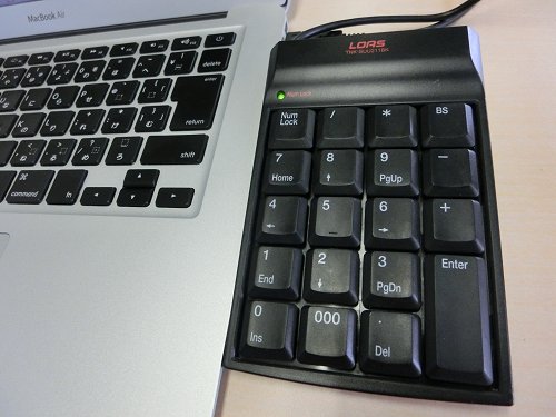 MacBook Air(13インチ)とテンキー(TNK-SUU211BK)