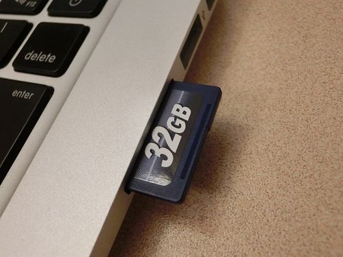 SDカードスロット