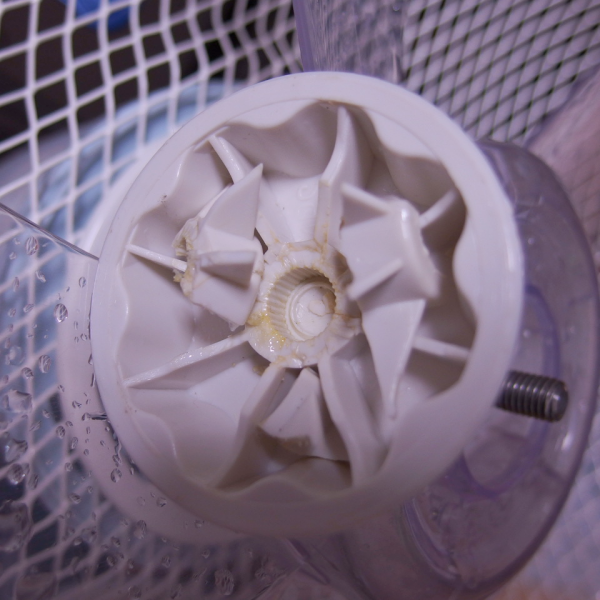 扇風機_羽止め