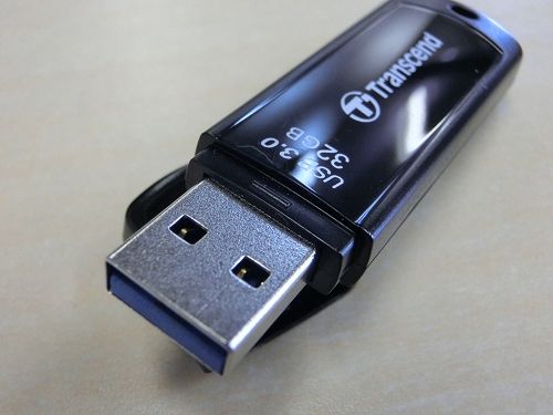 TS32GJF700E(32GB,USB3.0,トランセンド)