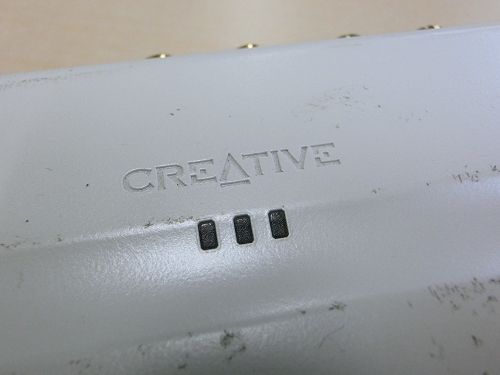 中央にある3つのランプ