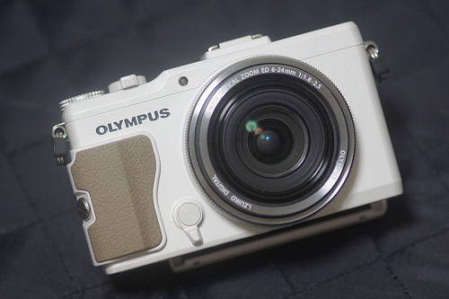 OLYMPUSのデジタルカメラ STYLUS XZ-2