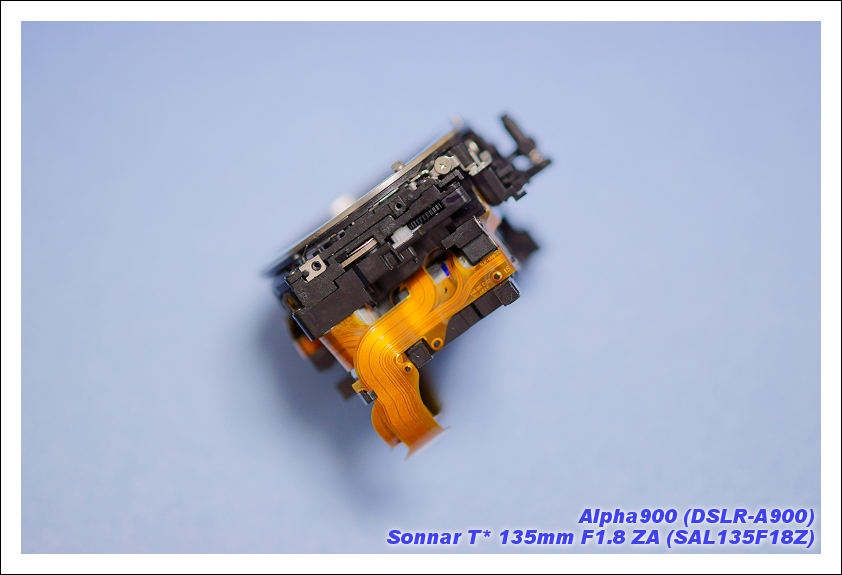 α57(SLT-A57) ミラーボックス部分