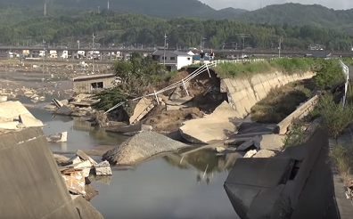 小田川決壊現場