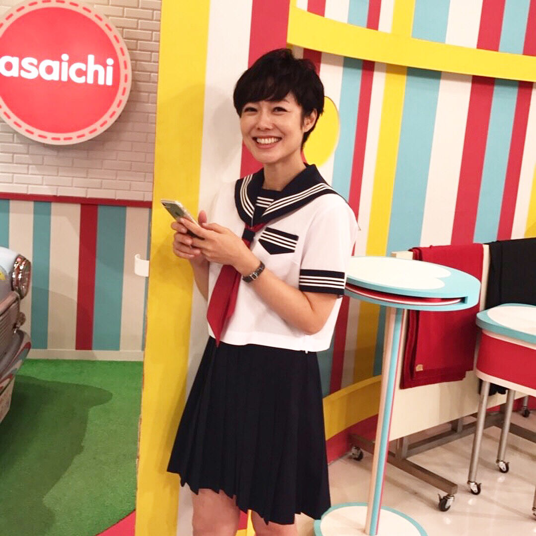 モデル ダレノガレ明美 ３０歳のセーラー服姿 に賛否 マドンナですね 無理がある 鉄チーズ烏 All Best News