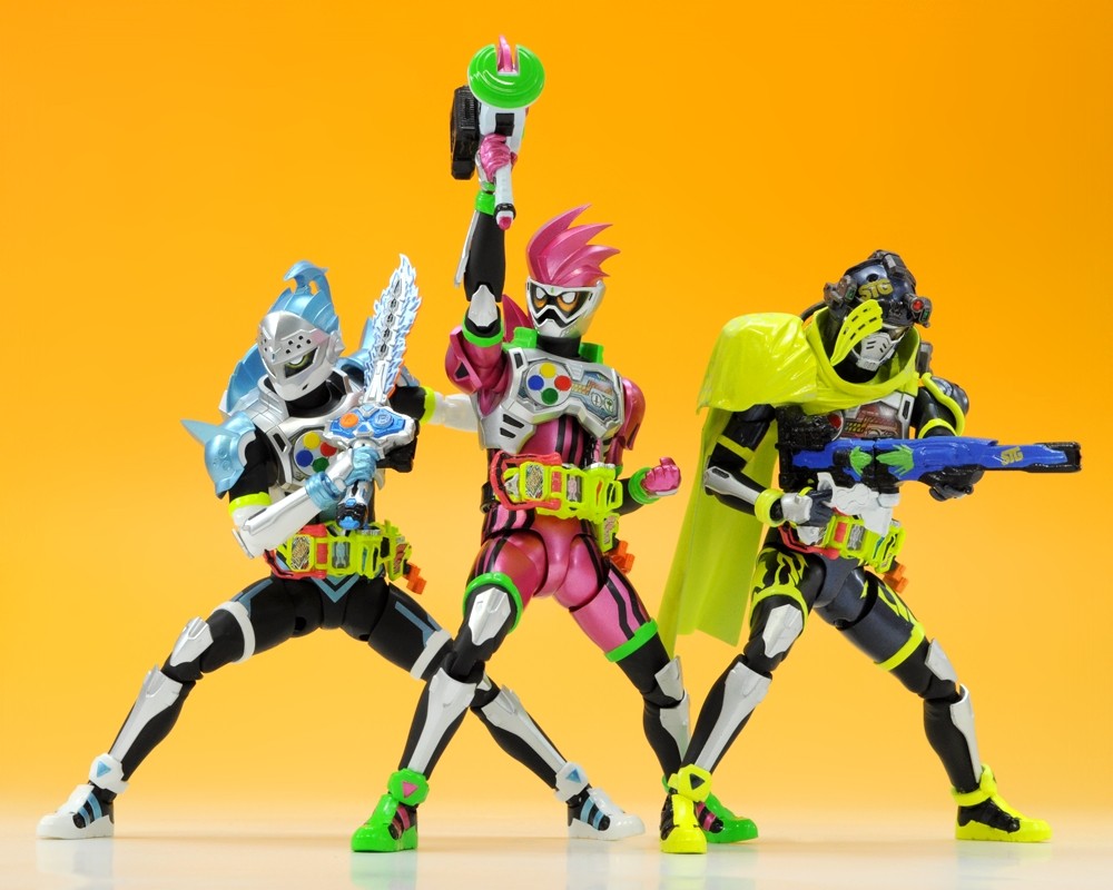 Amazon.co.jp: TAMASHII NATIONS S.H.フィギュアーツ 仮面
