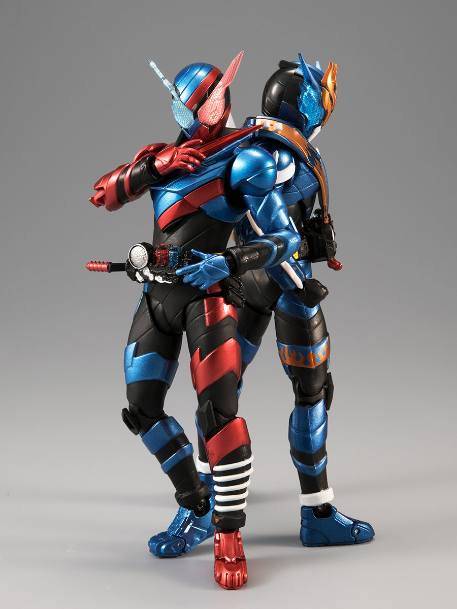 フィギュアーツ　仮面ライダービルド　ラビットタンク　仮面ライダークローズ