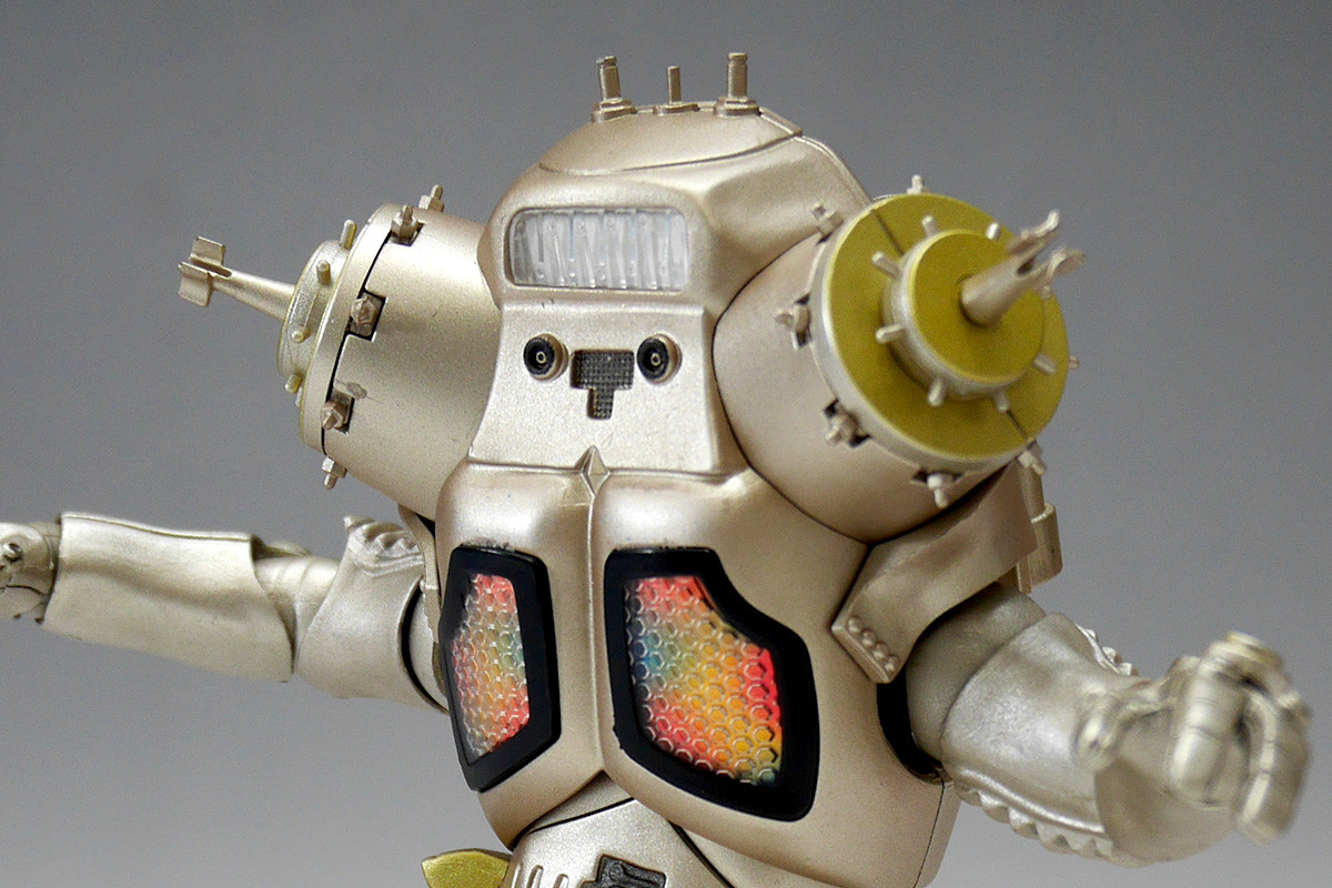 遂に発売!「S.H.Figuarts キングジョー」6月24日侵略開始だだっ 遂に発売!「S.H.Figuarts キングジョー」6月24日侵略開始だだっ