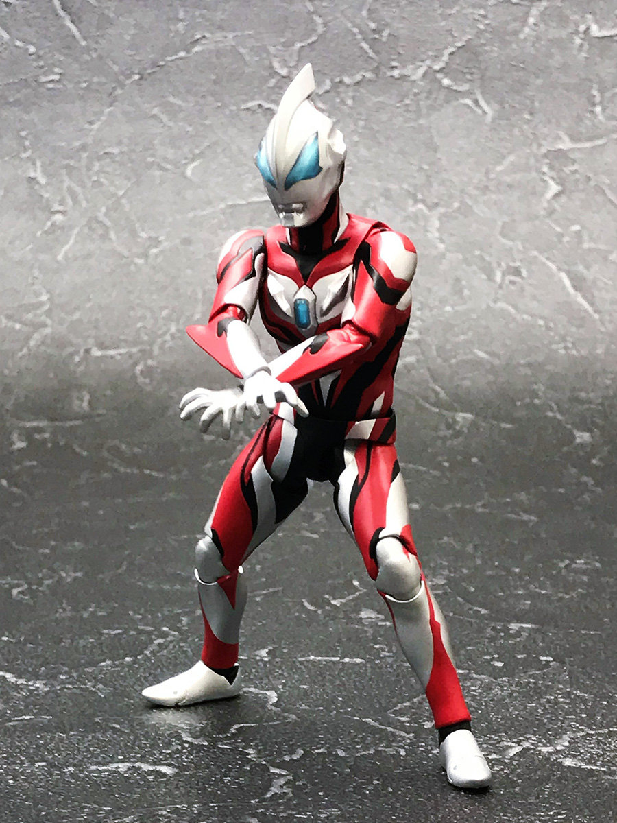 ジーッとしてられない！「S.H.Figuarts ウルトラマンジード
