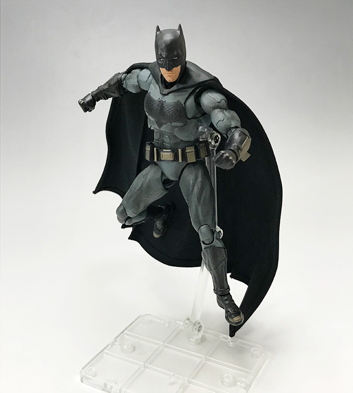 Amazon.co.jp: バンダイ(BANDAI) S.H.Figuarts スーパーマン