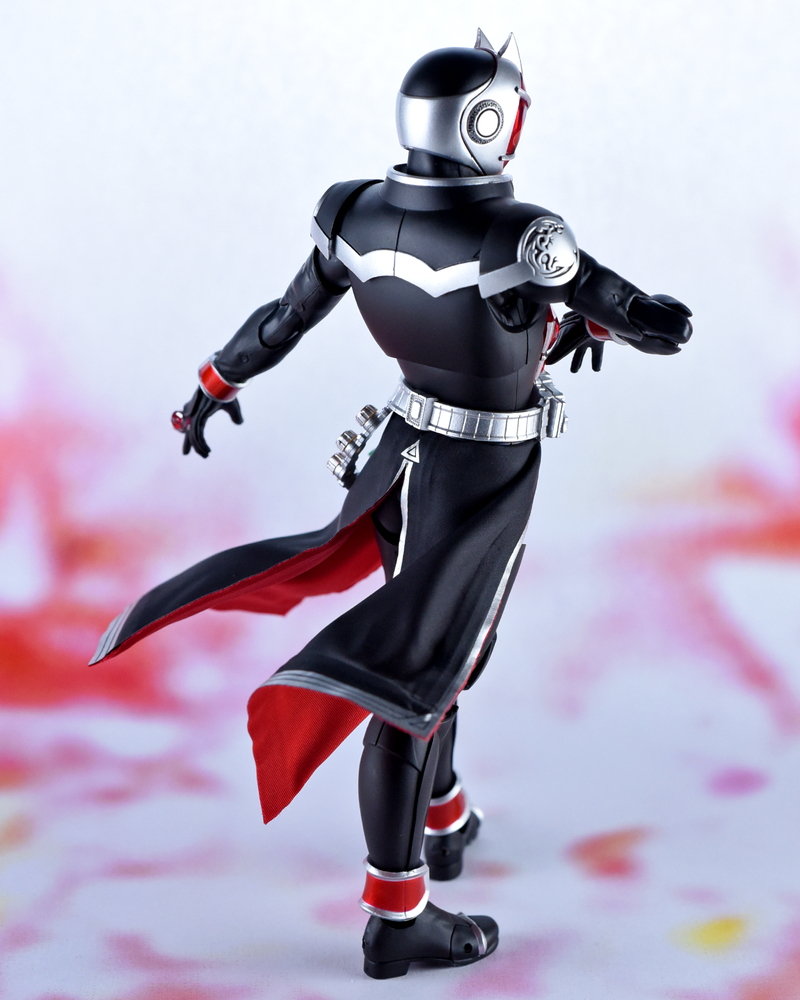 11/23店頭でショータイム!「S.H.Figuarts(真骨彫製法)仮面 11/23店頭でショータイム!「S.H.Figuarts(真骨彫製法)仮面