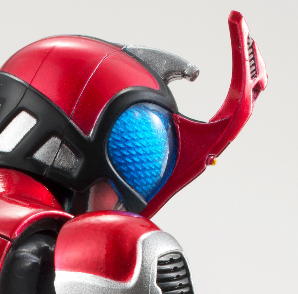 真骨彫製法によって創られし仮面ライダーカブト!【製品サンプル 真骨彫製法によって創られし仮面ライダーカブト!【製品サンプル