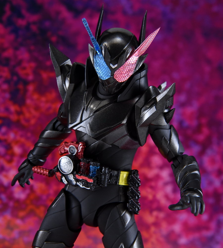 仮面ライダービルド　ラビットタンクハザードフォーム　SHフィギュアーツ