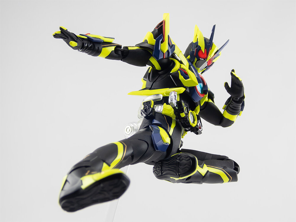 魂ウェブ商店限定 S.H.Figuarts(フィギュアーツ) 仮面ライダーゼロワン シャイニングアサルトホッパー 完成品 可動フィギュア バンダイスピリッツ