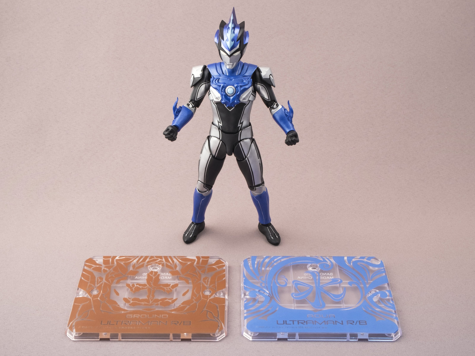 S.H.フィギュアーツ　ウルトラマンR/B 未開封 Amazon | S.H.Figuarts ウルトラマンロッソ グランド