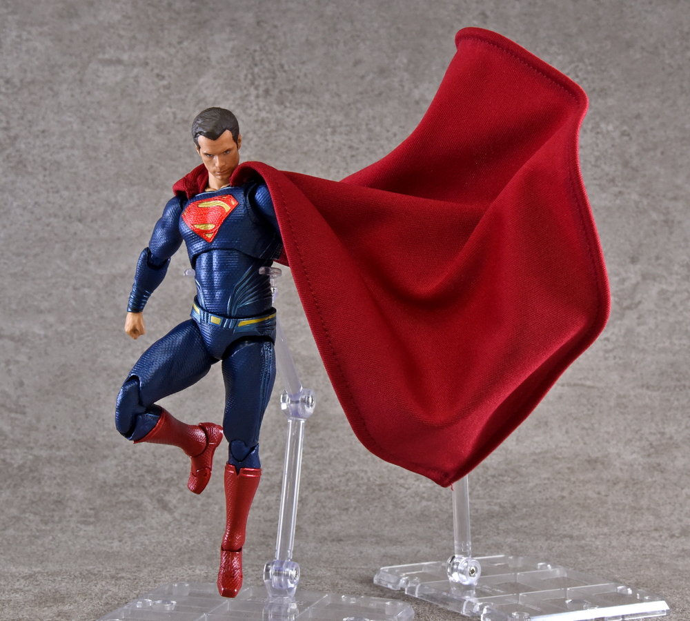 3 21まで魂ウェブ商店にて受注中 S H Figuarts スーパーマン Justice League 布製マントの遊び方レビュー S H Figuarts エス エイチ フィギュアーツ スタッフブログ